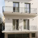 Kallino Island Szálloda *